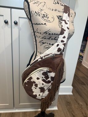 Brown and White Cowhide Fringe Crossbody Sling Bag - Women. Nashville cowgirl